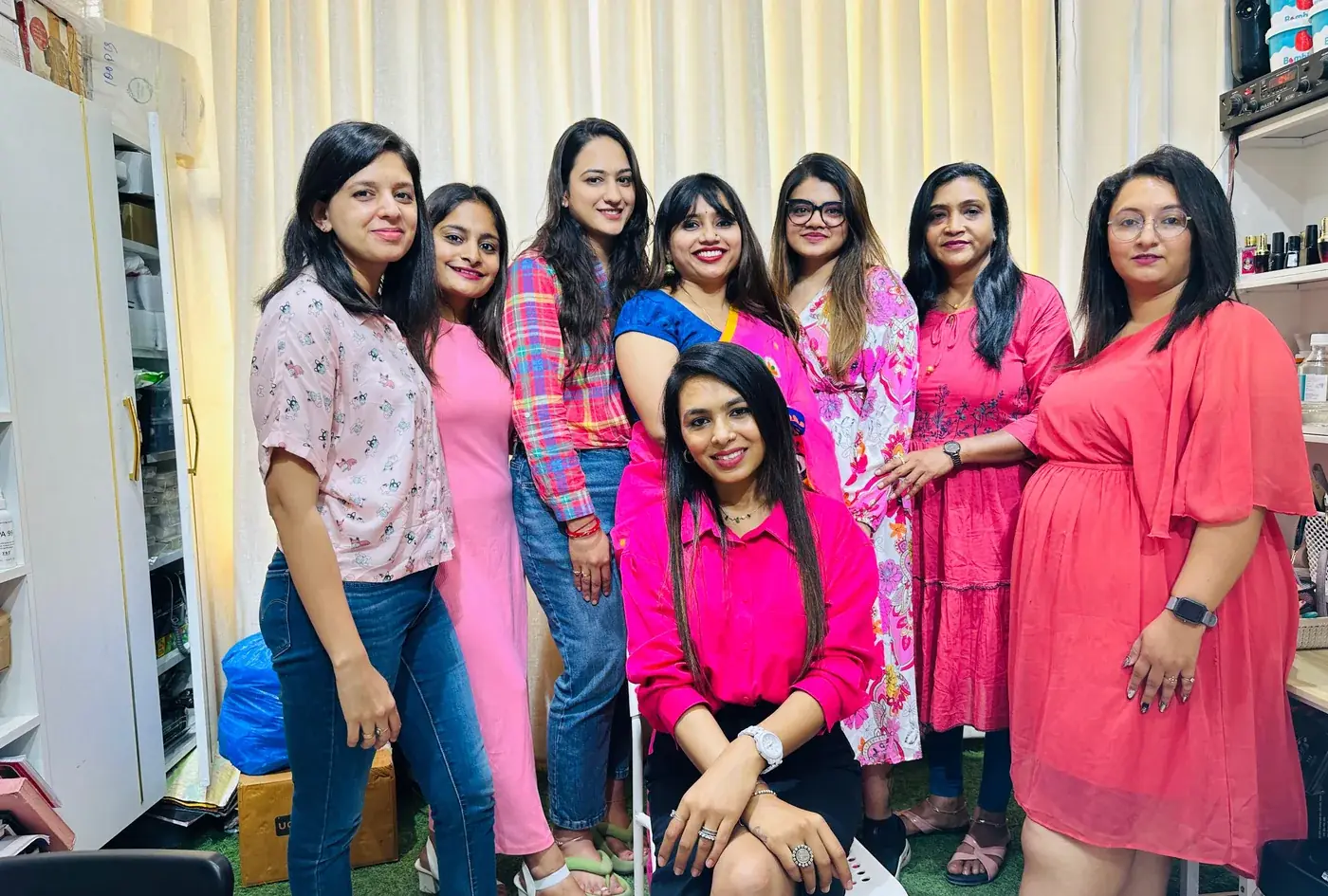 The Daisy Nail Studio team together inside the studio